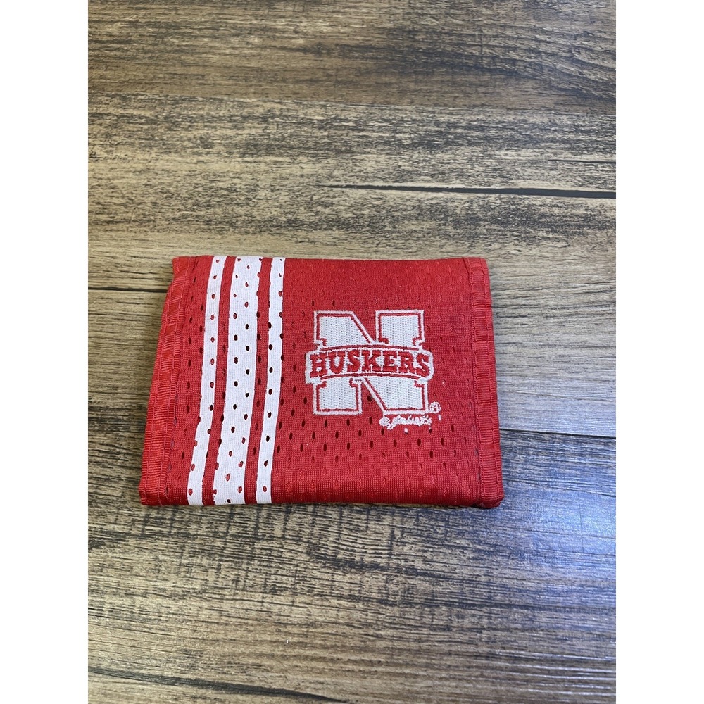 Nebraska Cornhuskers Huskers Tri-fold Men's Wallet Red Mesh Jersey Billfold